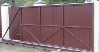 Купить откатные ворота из профнастила Приморско-Ахтарск, цена от 1743 руб.