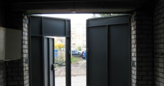 Купить гаражные ворота распашные Приморско-Ахтарск, цена от 3844 руб.